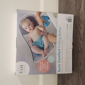 THE FIRST YEARS  -  SURE COMFORT - FOLDING BATHER -  COLOR ; WHITE